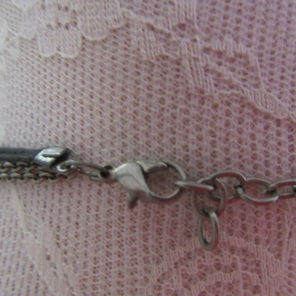 Silver tone textured fringed chain necklace - Picture 6 of 8